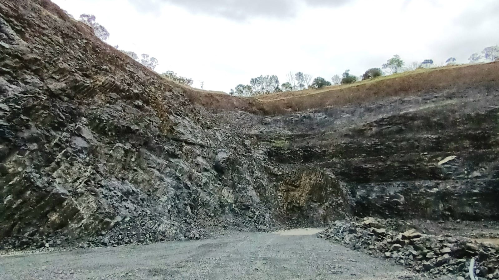 Basalt at purga quarry, Peak's Crossing