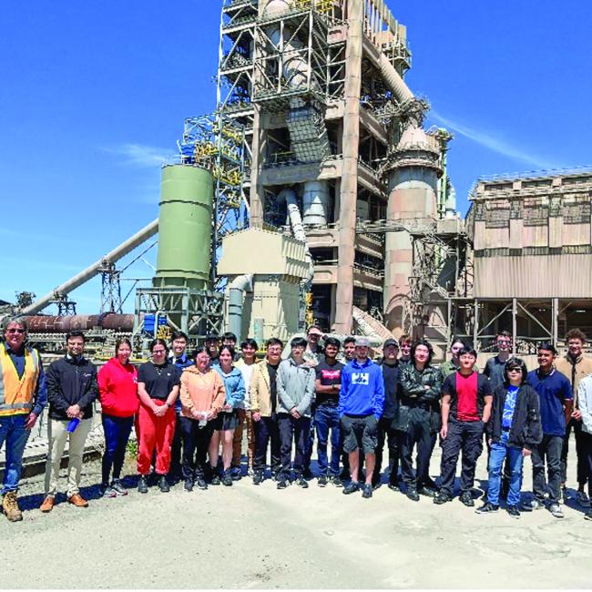 students visit berrima