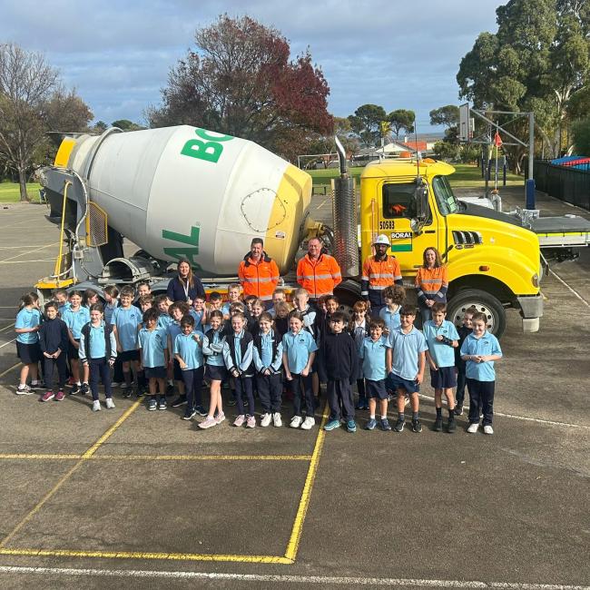 Linwood Quarry staff visit Seacliff Primary Schoo