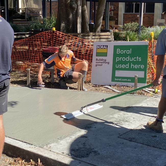 Students at Wauchope TAFE learn to pour concrete