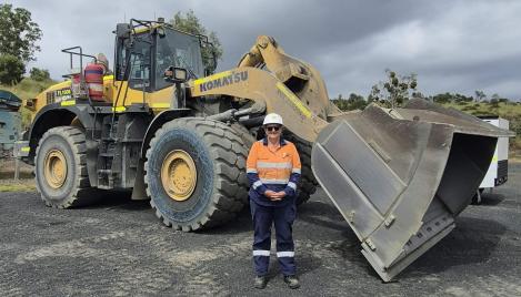 Wendy Purvis – Wellcamp Loader Driver & Plant Operator