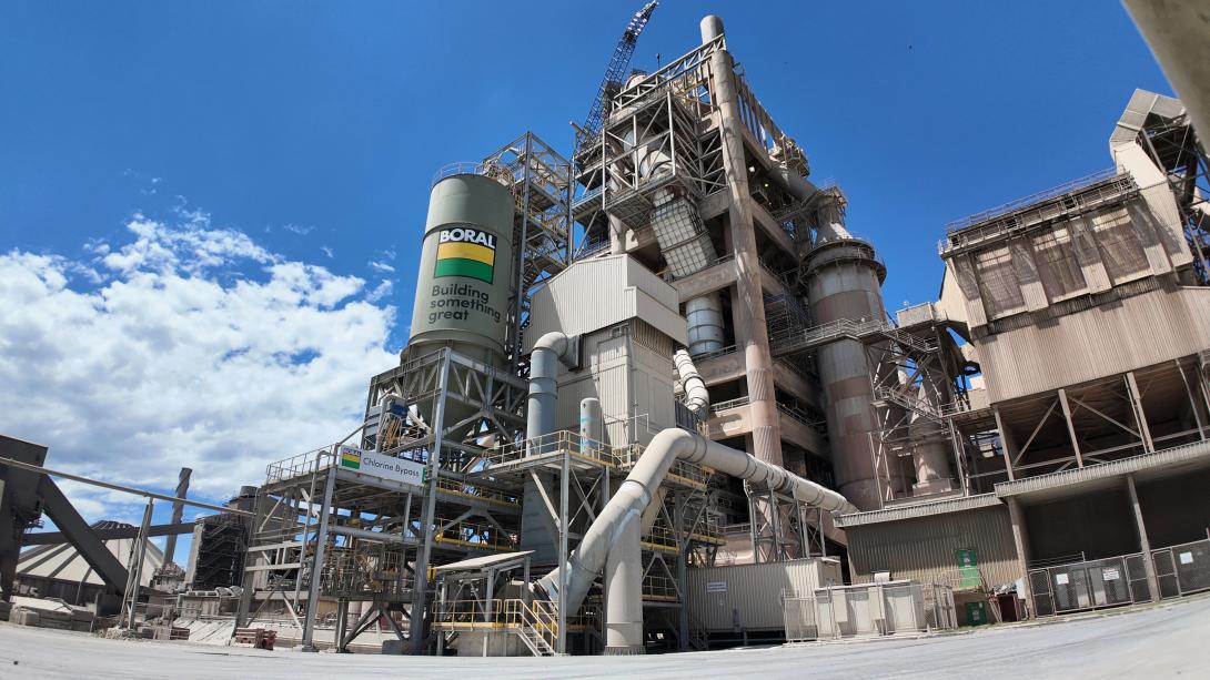 Outside the Berrima kiln