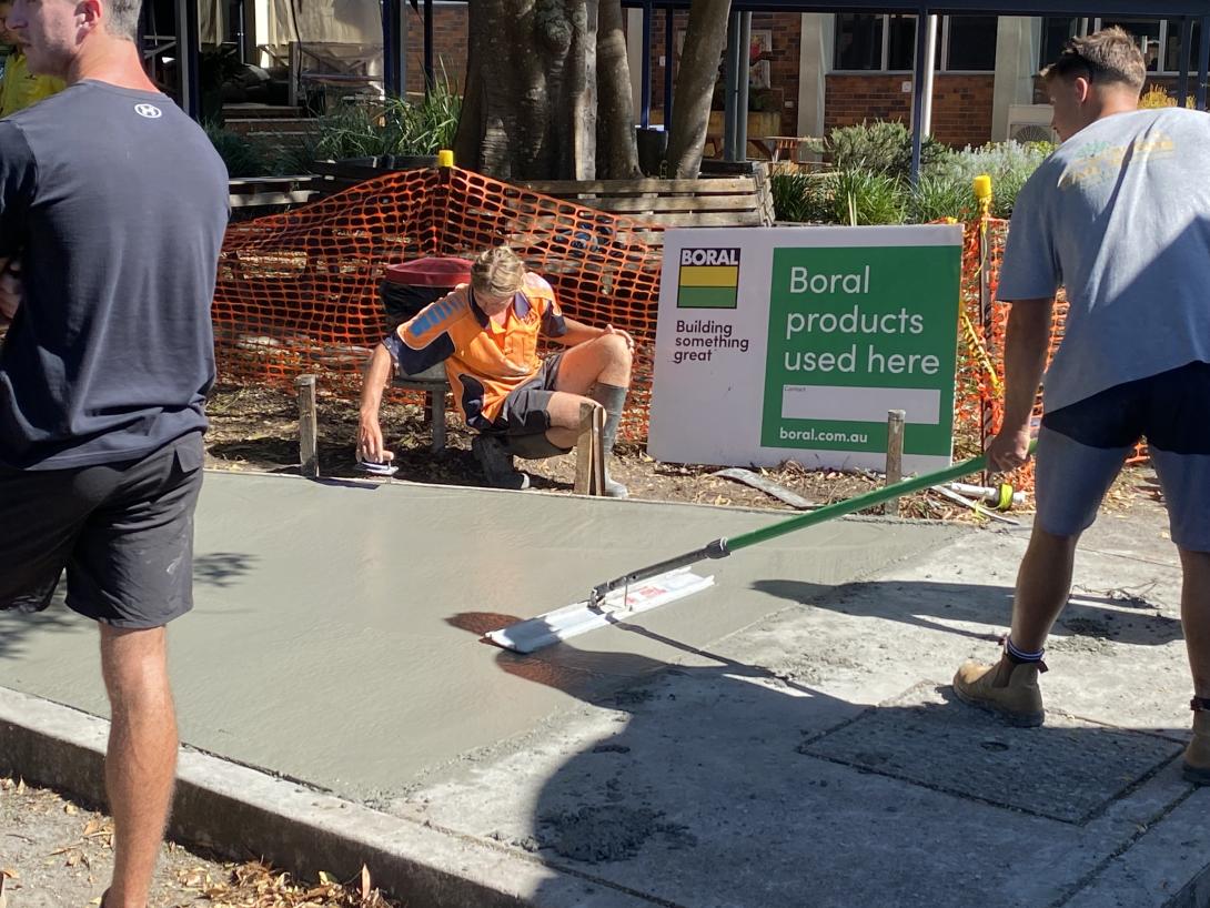 Students at Wauchope TAFE learn to pour concrete