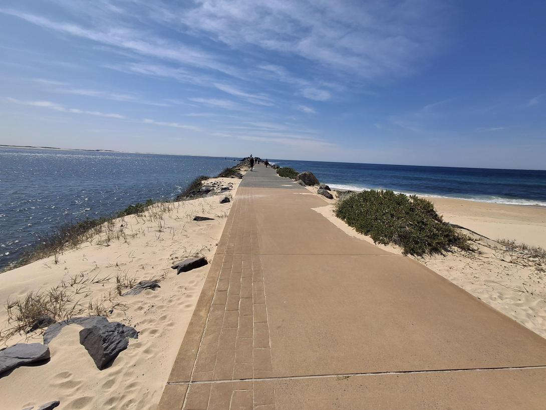 Macquarie Pier, Nobbys Breakwall - Envisia Colori Sandstone 40MPa