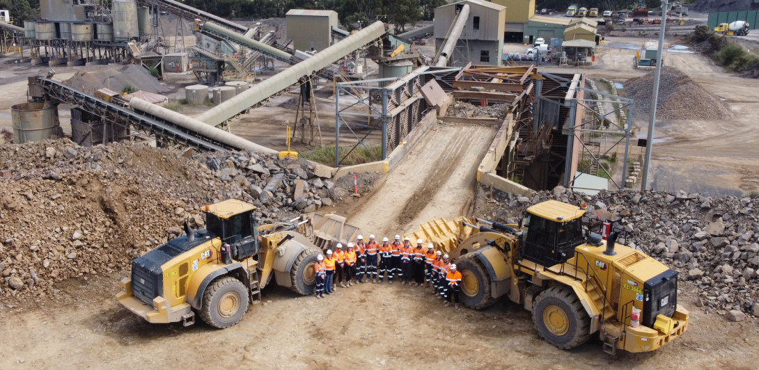 Wollert Quarry with team and loaders