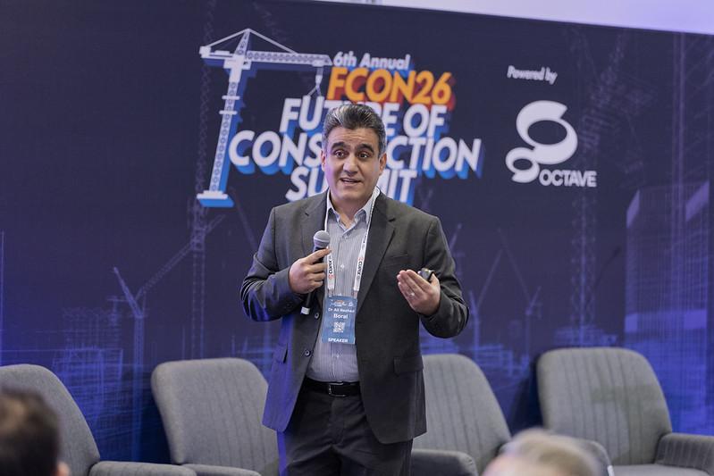 Dr Ali Nezhad presenting at FCON26